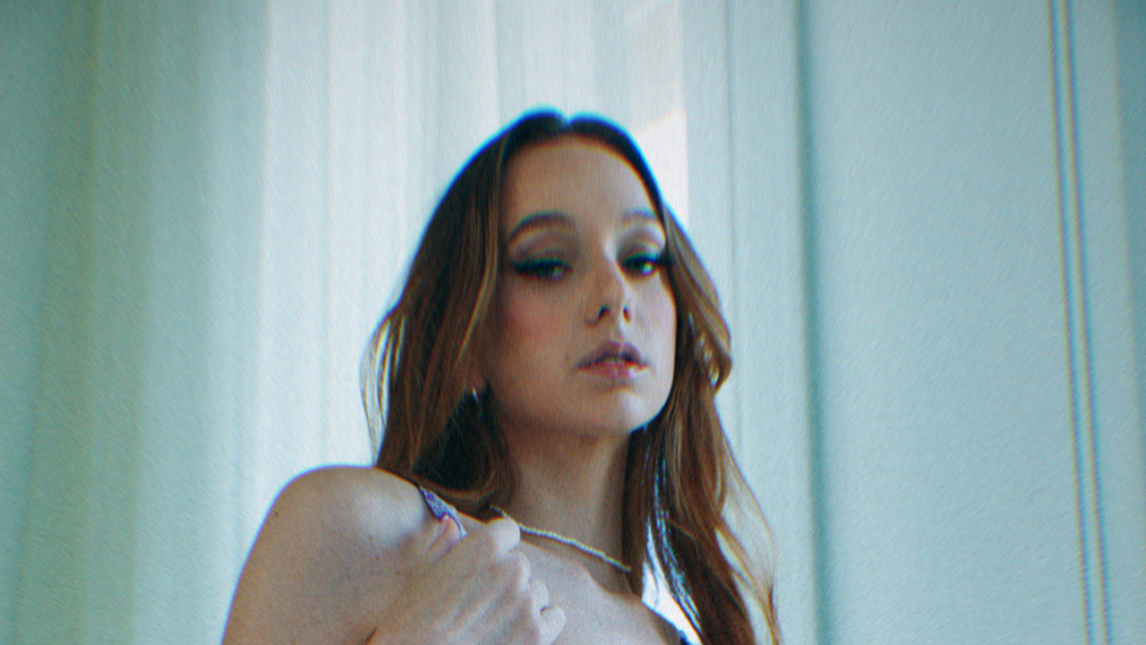 SEASON 6 &bull;&nbsp;ADDISON VODKA + MELANIE MARIE &bull; EDITORIAL SET